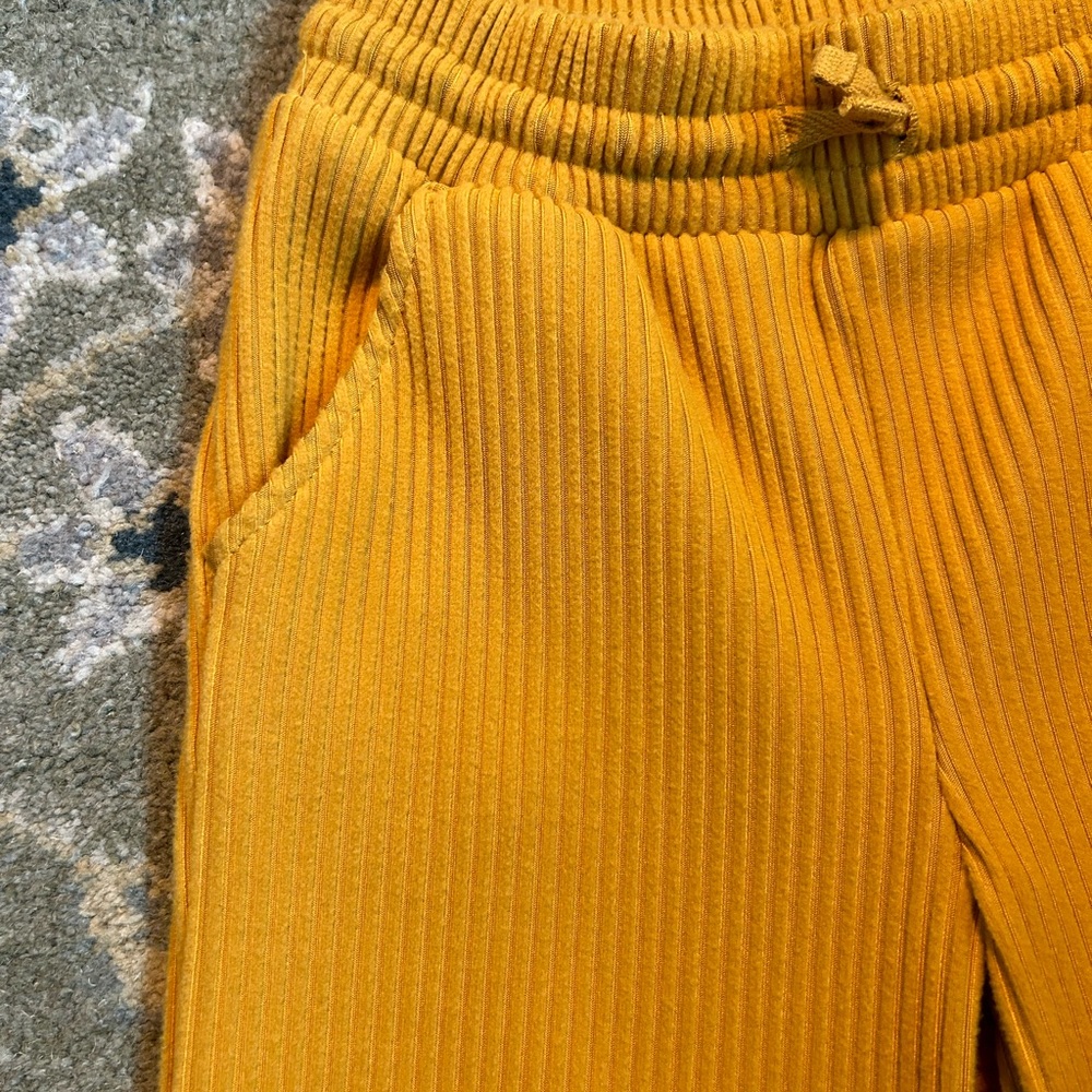 Girls Gap XS elastic waist corduroy style wider straight leg pant